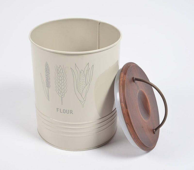 Flour Storage Metallic Barrel With Wooden Lid