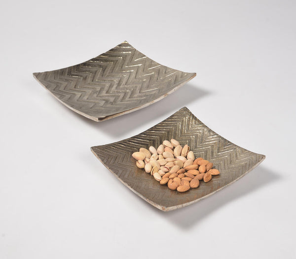 Silver Lacquered Aluminium Decorative Trays (Set of 2)